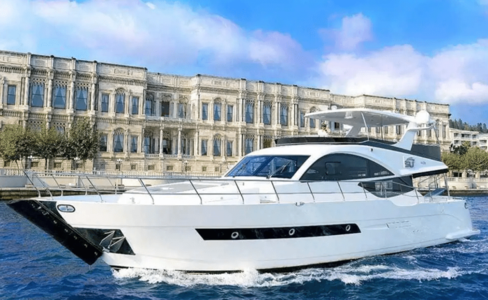 Private Yacht Tour